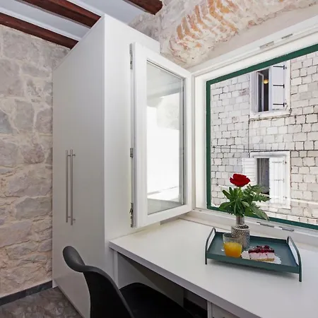 아파트 Bonbon Old Town Private En-suite 스플리트