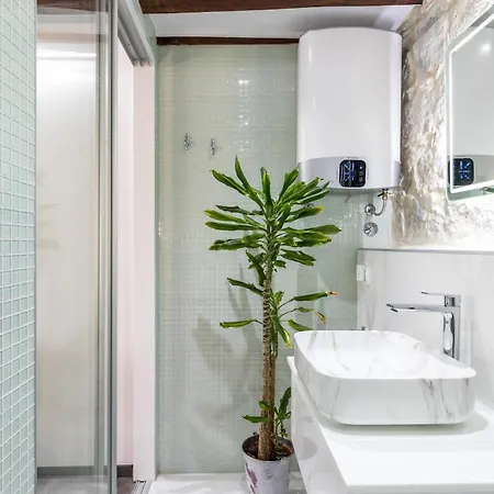 Bonbon Old Town Private En-suite Апартаменти